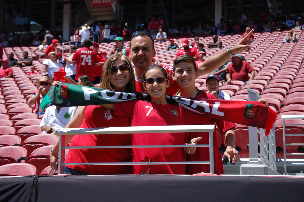Benfica v Chivas