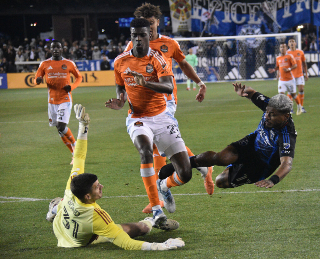 Quakes v Dynamo