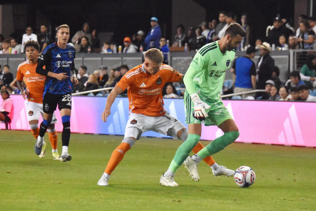 Quakes v Dynamo